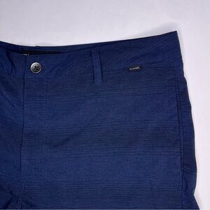 Travis Mathew Flat Front‎ 9” Stretch Golf Shorts Dark Blue Black Stripe Size 34